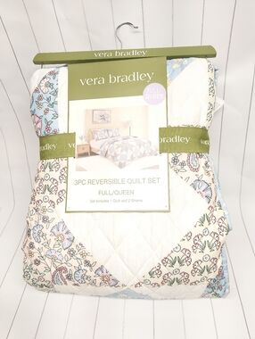 Vera Bradley Cottagecore 3 Piece Reversible Quilt Set - Full/Queen